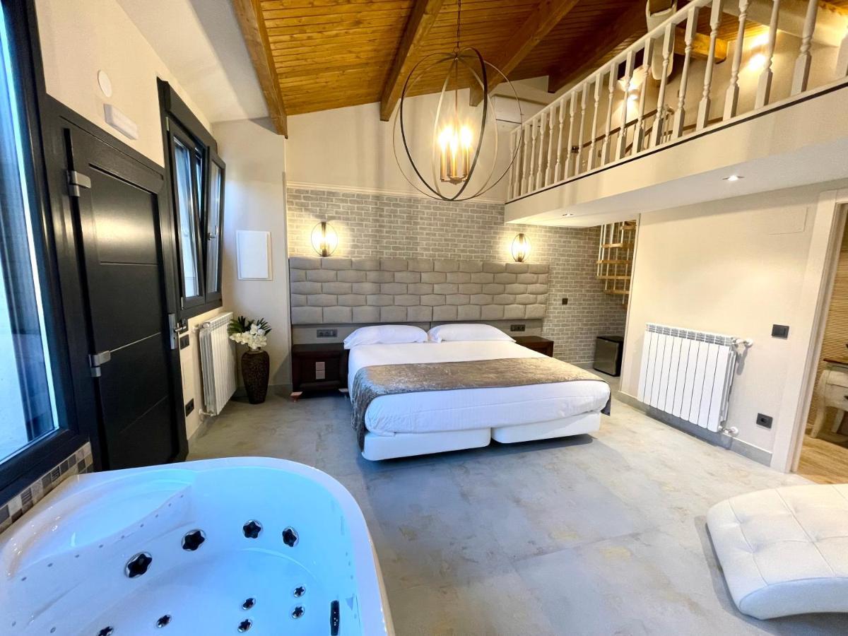 Akla Hotel Suites Valles Pasiegos Saro エクステリア 写真