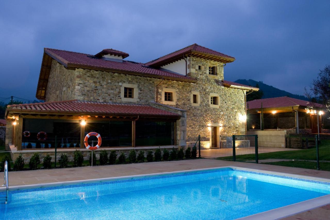 Akla Hotel Suites Valles Pasiegos Saro エクステリア 写真