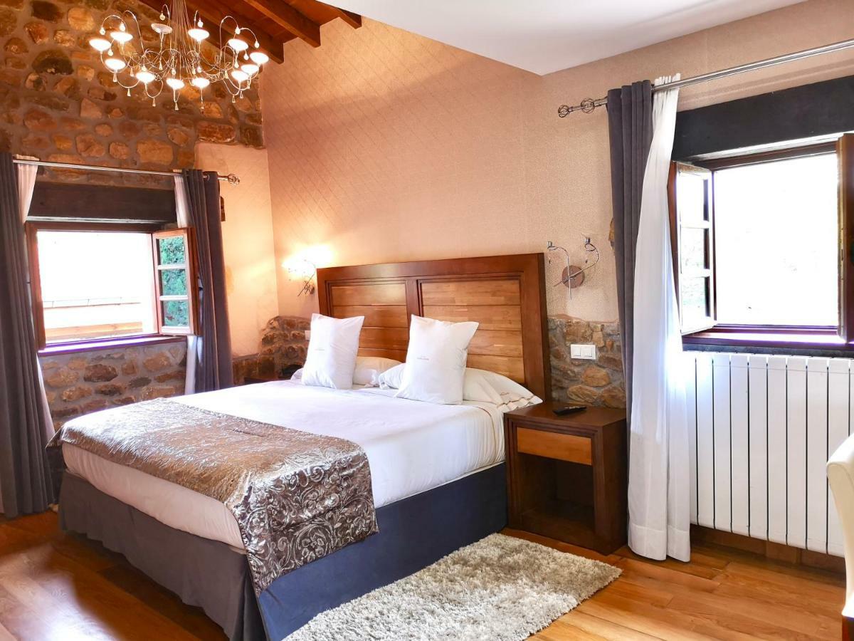 Akla Hotel Suites Valles Pasiegos Saro エクステリア 写真