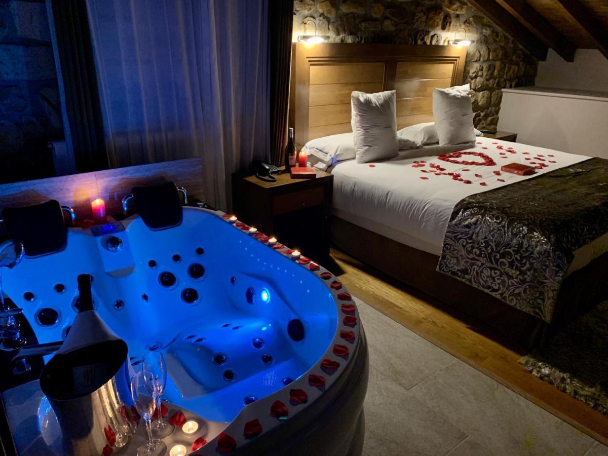 Akla Hotel Suites Valles Pasiegos Saro エクステリア 写真